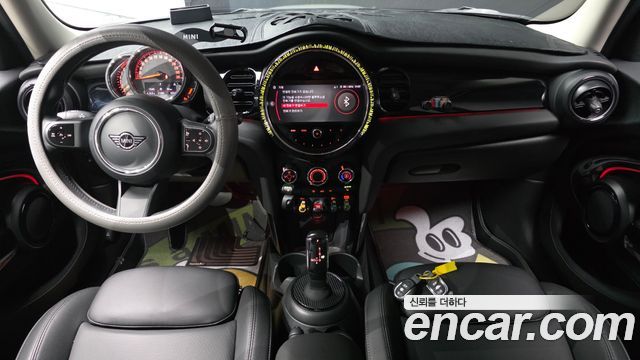 Mini Cooper 2023 — photo 10