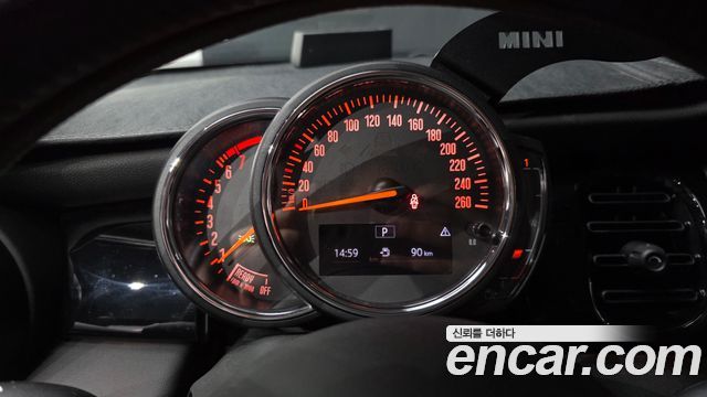 Mini Cooper 2023 — photo 11
