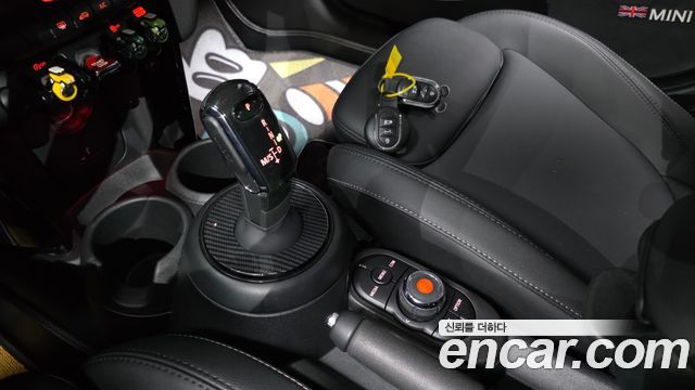 Mini Cooper 2023 — photo 12