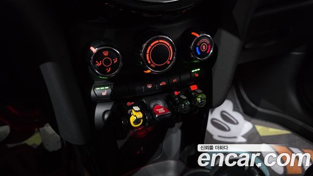 Mini Cooper 2023 — photo 23