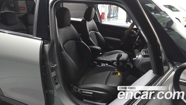Mini Cooper 2023 — photo 16