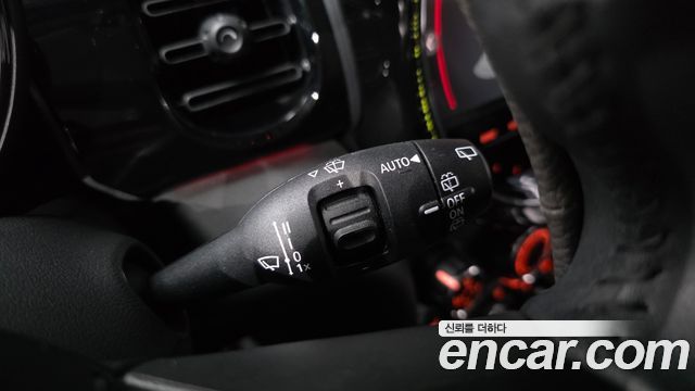 Mini Cooper 2023 — photo 30