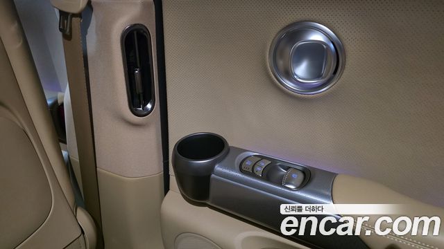Genesis GV60 2023 — photo 11