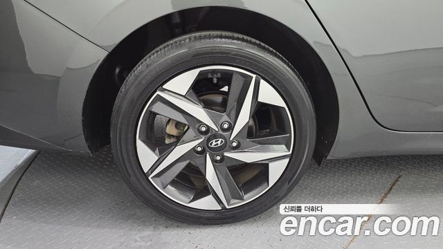 Hyundai AVANTE 2021 — photo 5