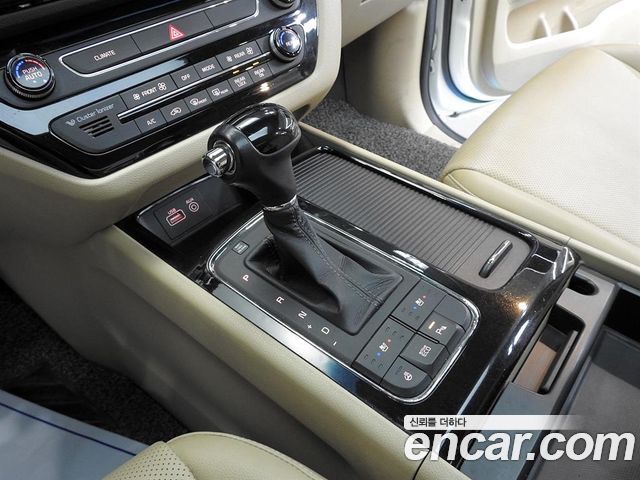 Kia Canival 2016 — photo 7