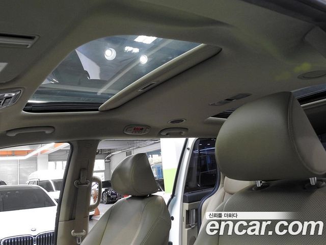 Kia Canival 2016 — photo 13