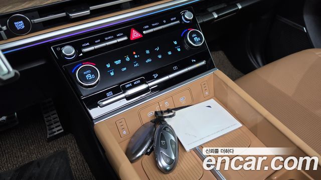 Hyundai Santafe 2025 — photo 23