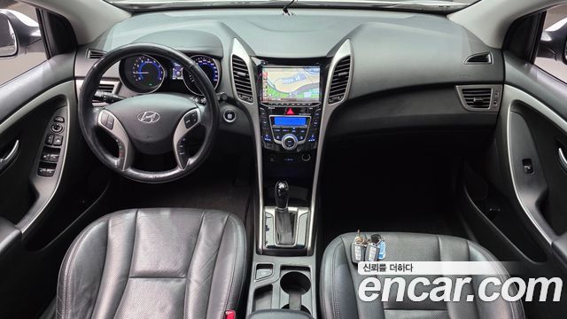 Hyundai i30 2014 — photo 10