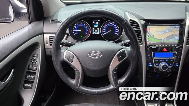 Hyundai i30 2014 — photo 19
