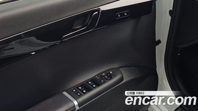 Hyundai Grandeur 2023 — photo 25
