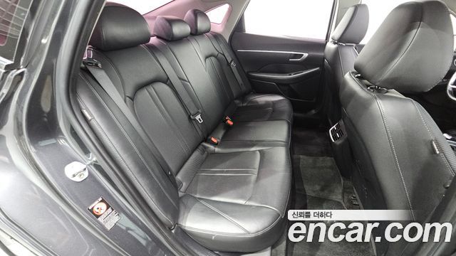 Hyundai Sonata 2020 — photo 11