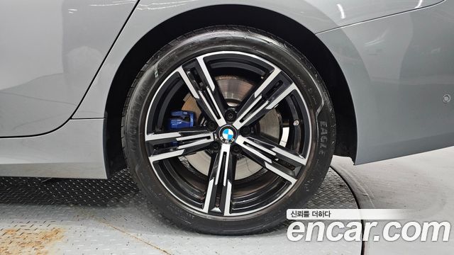 BMW 3-Series 2024 — photo 7