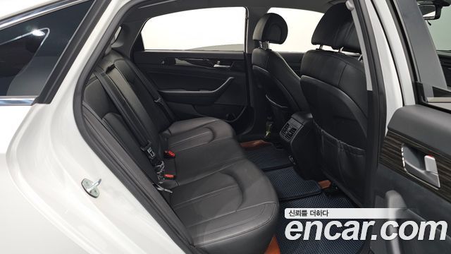 Hyundai Sonata 2015 — photo 18