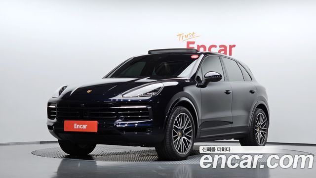 Porsche Cayenne 2022 — photo 1