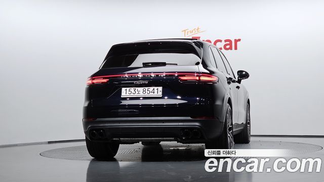 Porsche Cayenne 2022 — photo 4
