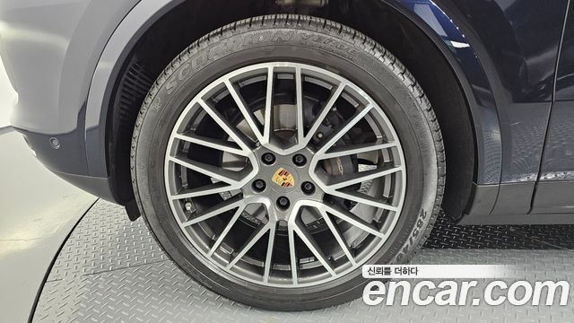 Porsche Cayenne 2022 — photo 5