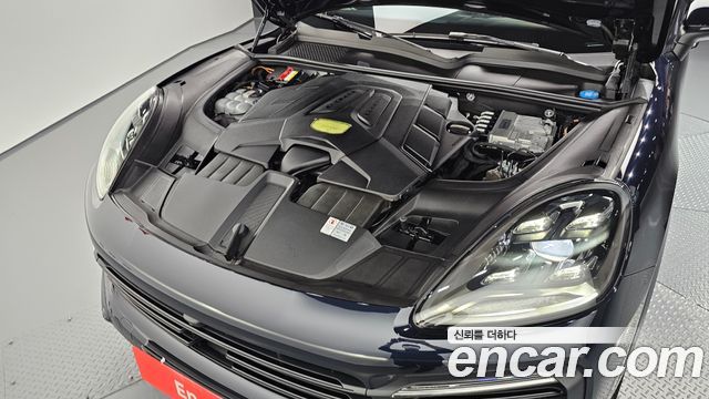 Porsche Cayenne 2022 — photo 6
