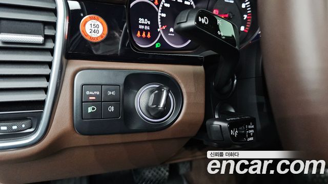 Porsche Cayenne 2022 — photo 20