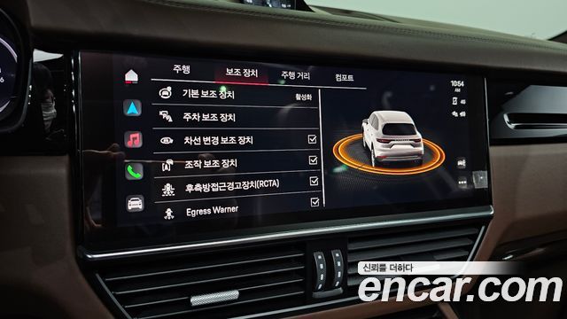 Porsche Cayenne 2022 — photo 23