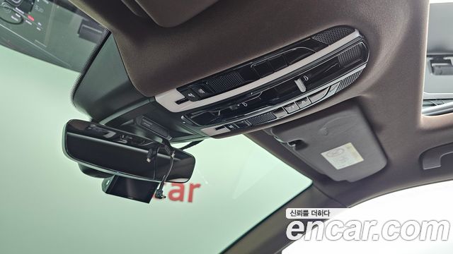 Porsche Cayenne 2022 — photo 27