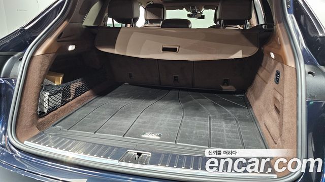 Porsche Cayenne 2022 — photo 28