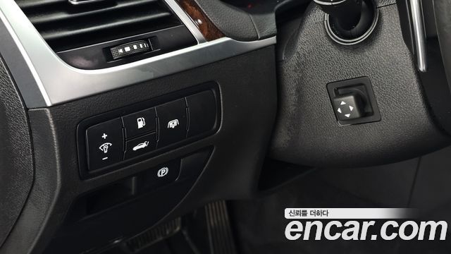 Hyundai Genesis 2016 — photo 16