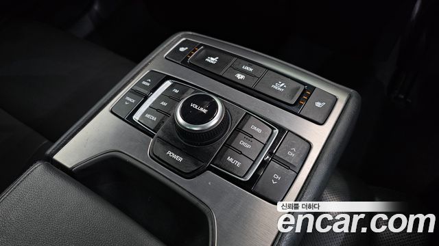 Hyundai Genesis 2016 — photo 17