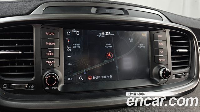 Kia Sorento 2018 — photo 24