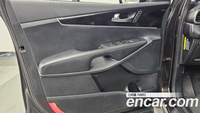 Kia Sorento 2018 — photo 14