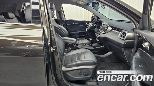 Kia Sorento 2018 — photo 16