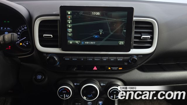 Hyundai Venue 2020 — photo 19