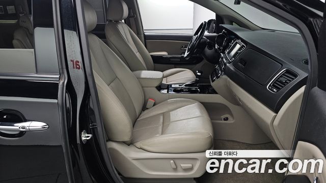 Kia Canival 2019 — photo 13