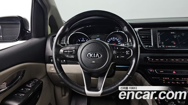 Kia Canival 2019 — photo 19