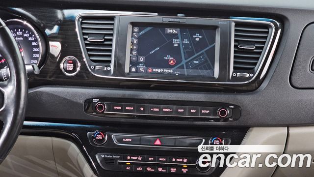 Kia Canival 2019 — photo 20