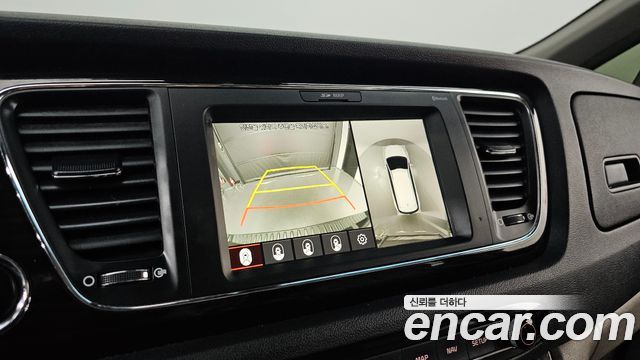 Kia Canival 2019 — photo 21