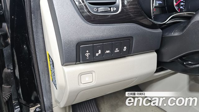 Kia Canival 2019 — photo 25