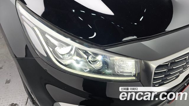 Kia Canival 2019 — photo 8