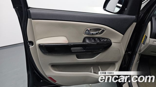 Kia Canival 2019 — photo 14