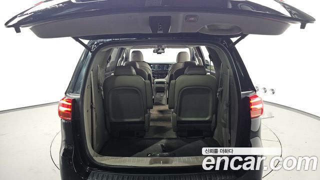 Kia Canival 2019 — photo 30