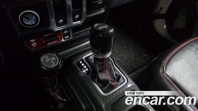 Jeep Wrangler 2021 — photo 12