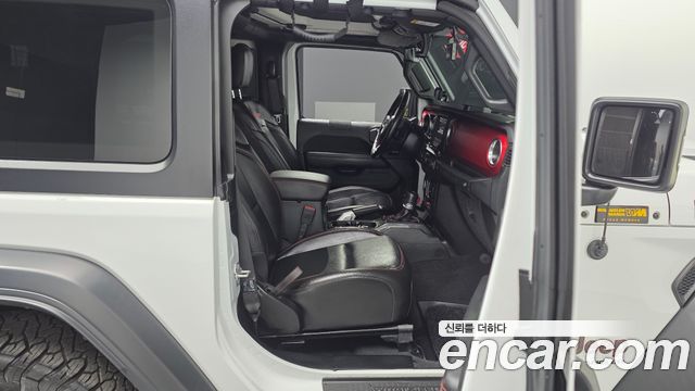 Jeep Wrangler 2021 — photo 17