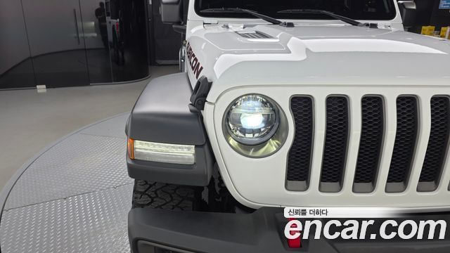 Jeep Wrangler 2021 — photo 8