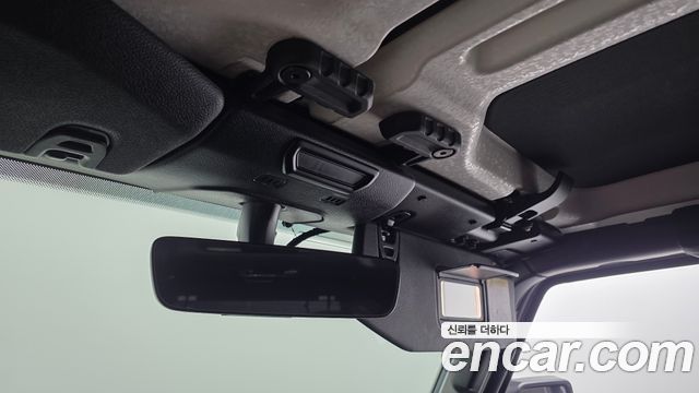 Jeep Wrangler 2021 — photo 28