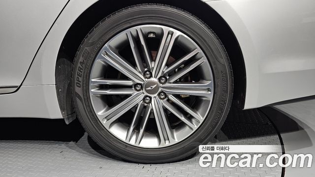 Genesis G80 2018 — photo 7