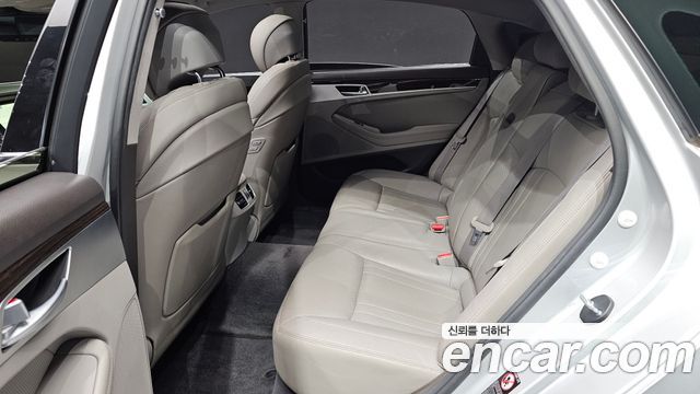 Genesis G80 2018 — photo 27