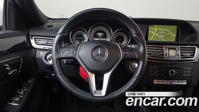 Mercedes-Benz E-Class 2016 — photo 14
