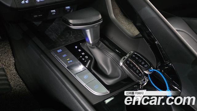 Hyundai AVANTE 2022 — photo 12