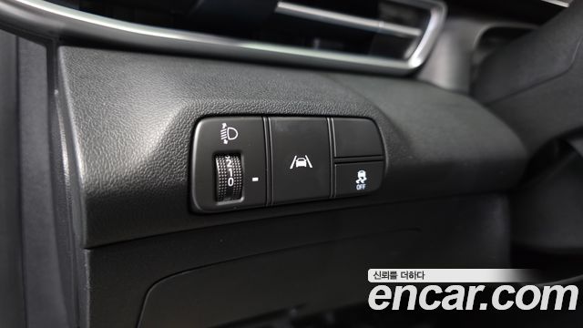 Hyundai AVANTE 2022 — photo 24