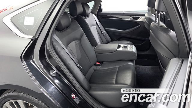 Genesis G80 2018 — photo 17