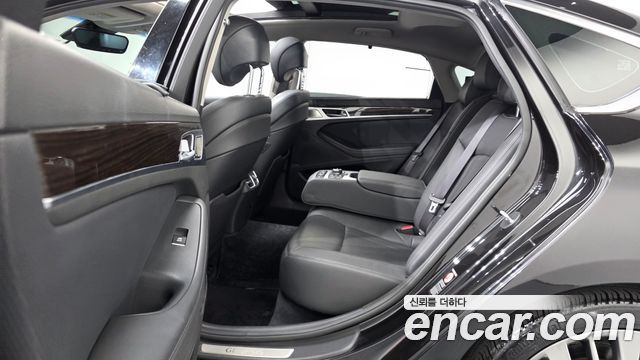 Genesis G80 2018 — photo 18